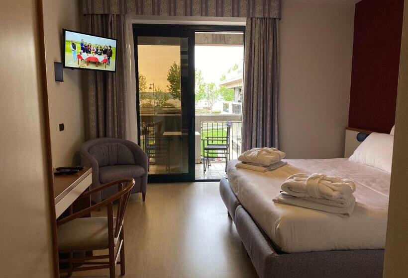 Семейный Полулюкс, Alevic Hotel Sirmione