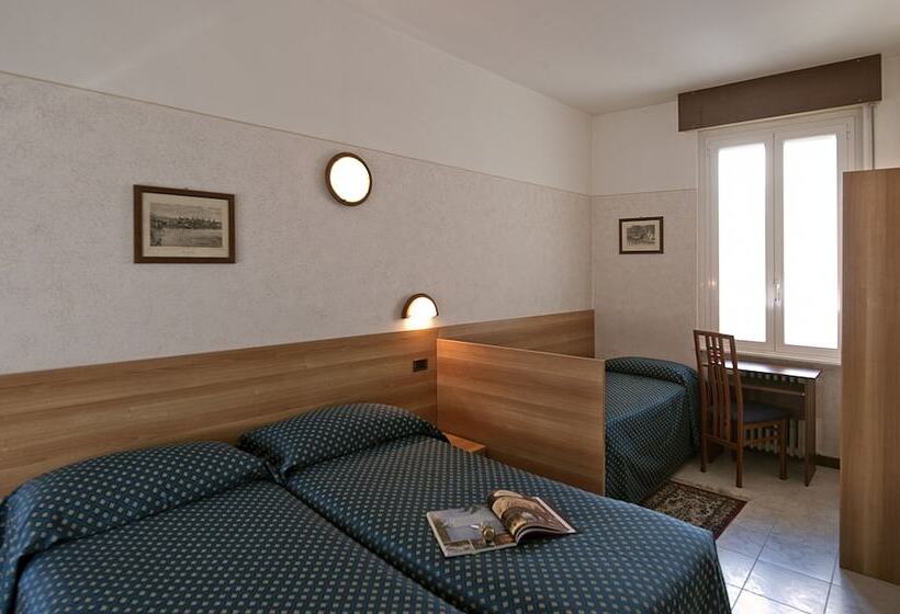 Habitación Triple Estándar, Boston