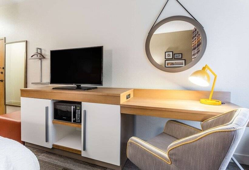 Номер Стандарт, Hampton Inn Cedar Rapids