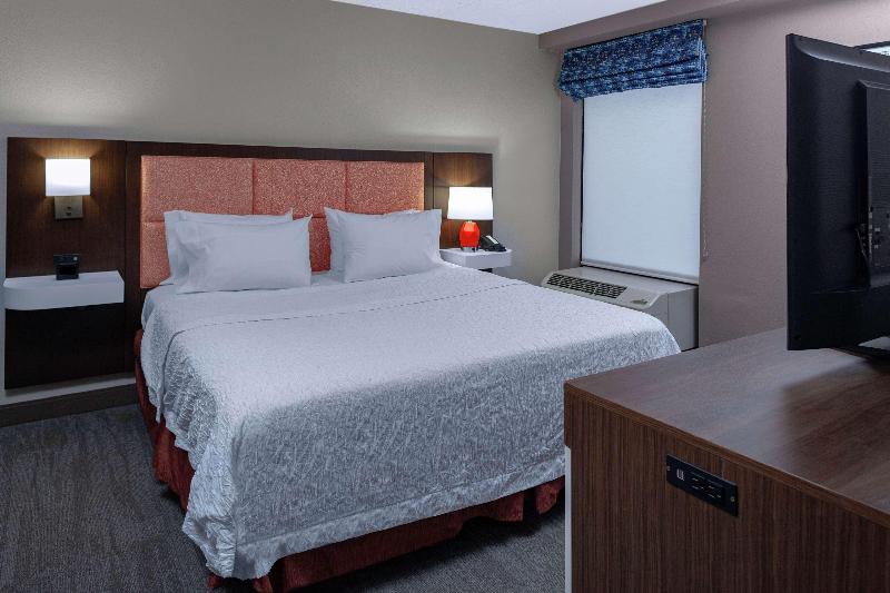 스위트 킹사이즈 침대, Hampton Inn Woodbridge
