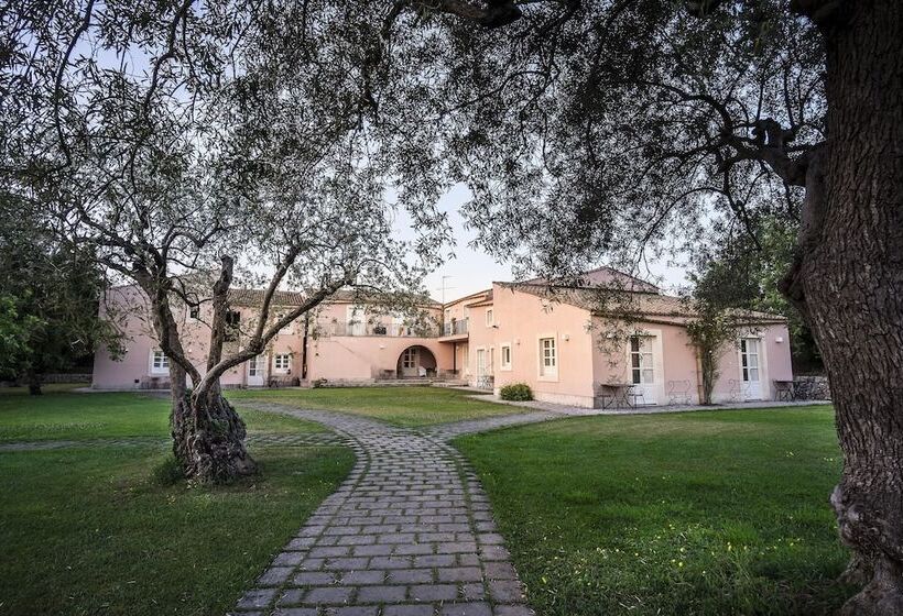 Üç Kişilik Standart Oda, Masseria Degli Ulivi   Noto