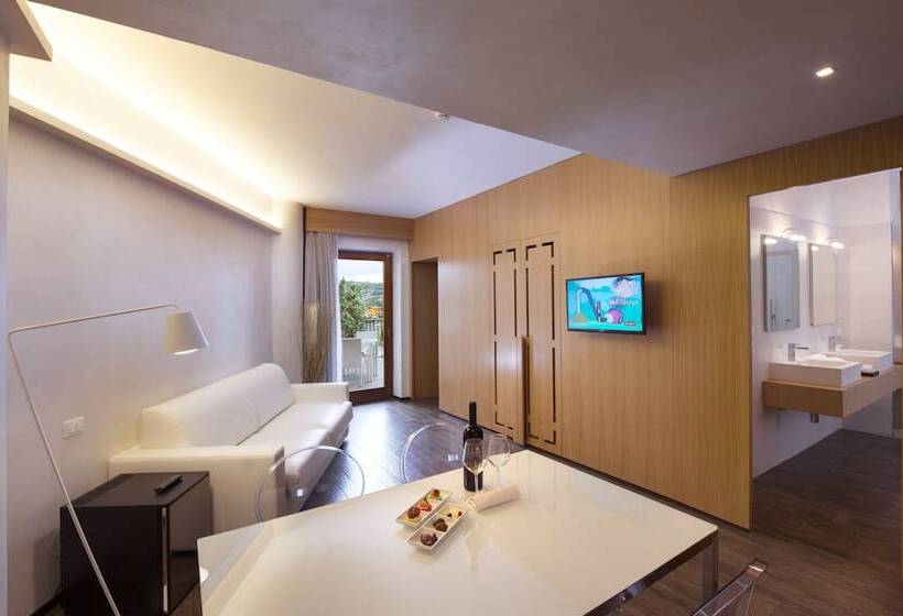 سوییت جونیور, Sport Village Hotel & Spa