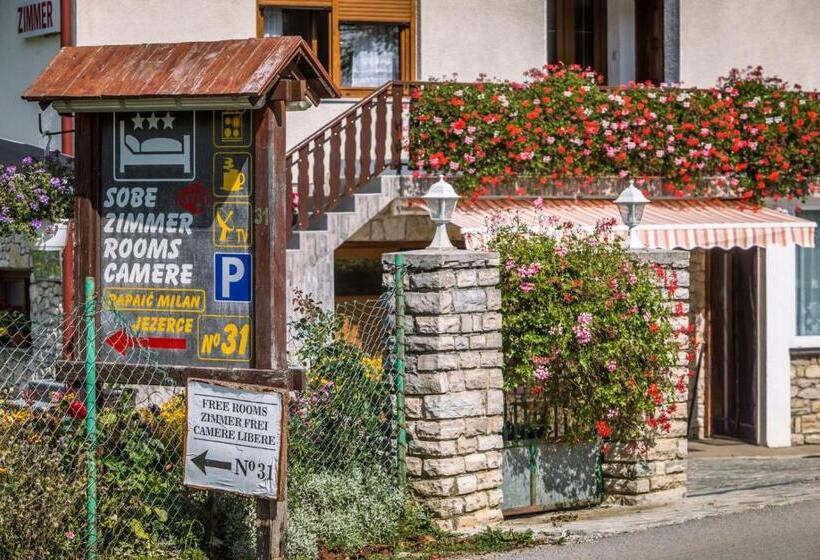 اتاق استاندارد با بالکن, Apartments And Rooms With Parking Space Jezerce, Plitvice   17768