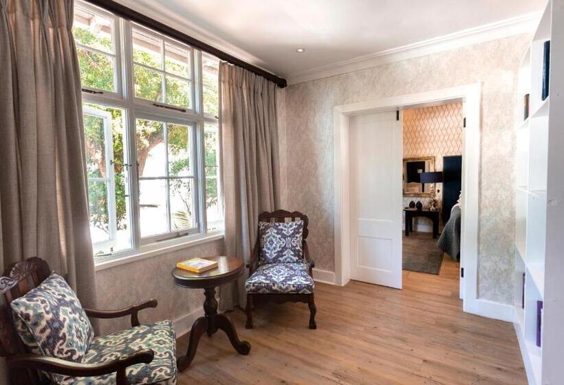 اتاق استاندارد, Taunton Manor