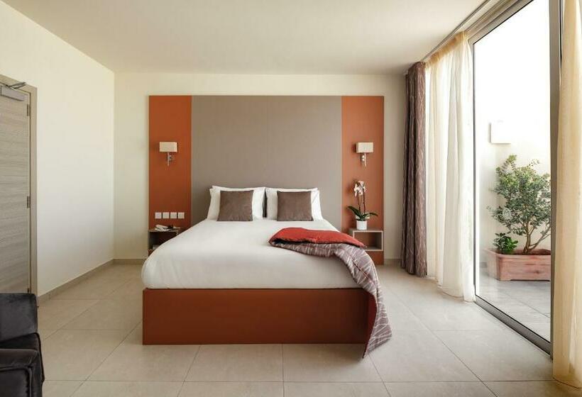 Deluxe Suite Sea View, Mayflower Hotel Malta