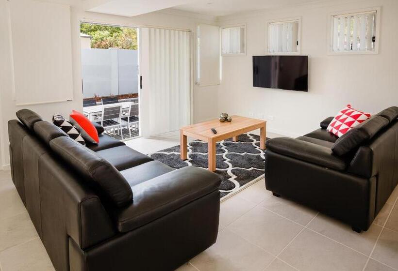 Апартаменты 2 Спальни, Wallsend Executive Apartments