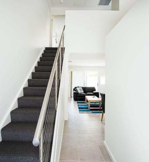 Апартаменты 2 Спальни, Wallsend Executive Apartments