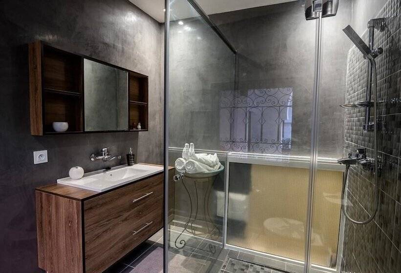 سوییت, Riad  Ksar Aylan