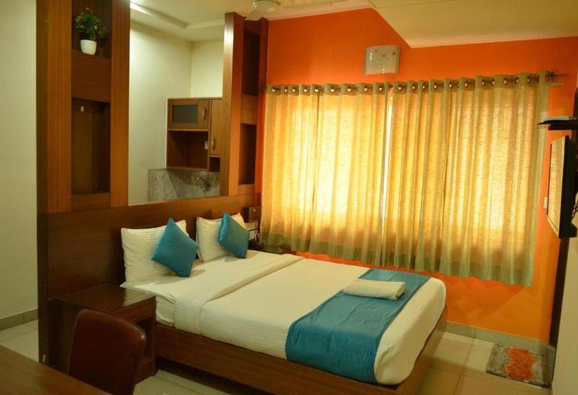 חדר דלוקס, Cubbon Suites   10 Minute Walk To Mg Road, Mg Road Metro And Church Street