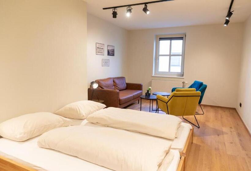 اتاق استاندارد, Roomie Alps Design Hostel