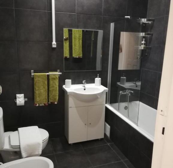اتاق استاندارد سه نفره, Menina Da Ria Guest House