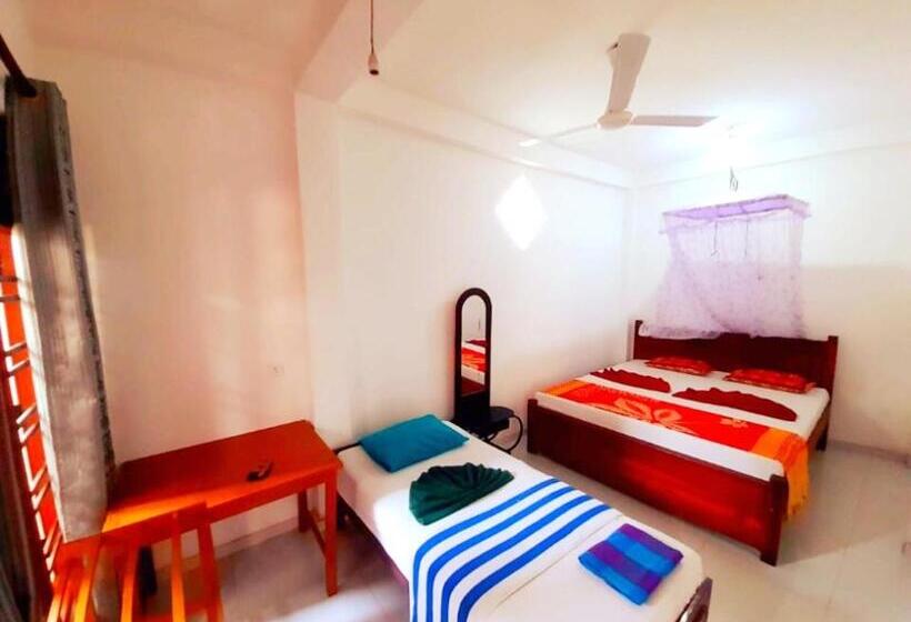 Номер Стандарт Трехместный, New Sea Lion Guest House