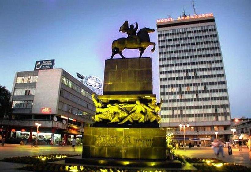 سوییت خانوادگی, Niš Apartman