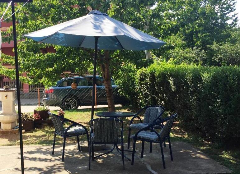 سوییت خانوادگی, Niš Apartman