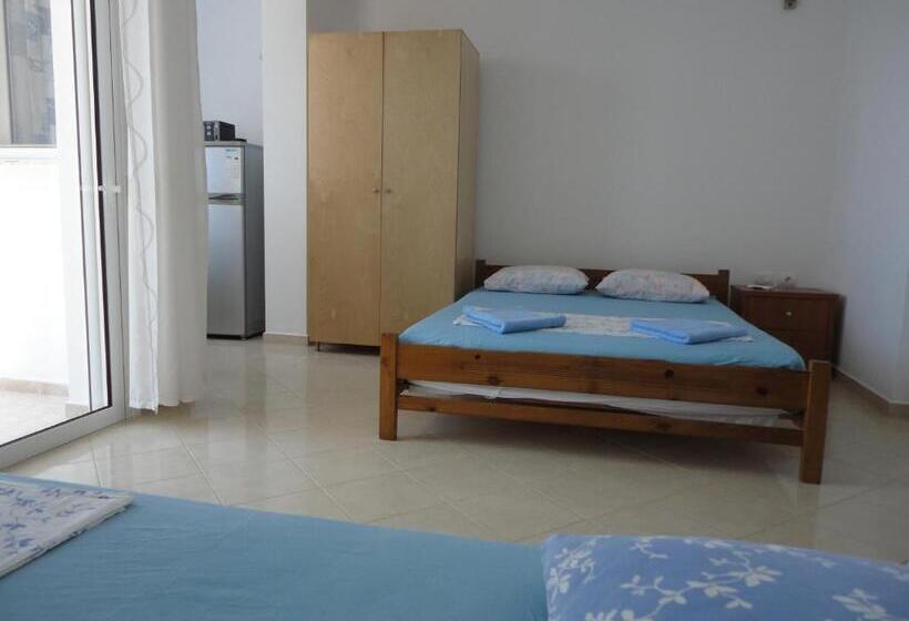Трежместный Номер Economy, Spiro Guest House