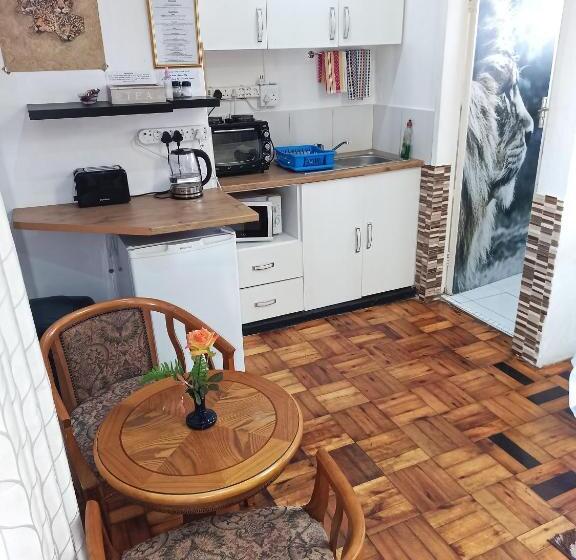 Номер Deluxe Вид на Бассейн, Queensburgh B&b Or Self Catering