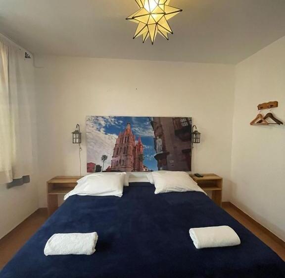 スタンダードルーム, La Catrina Hostel