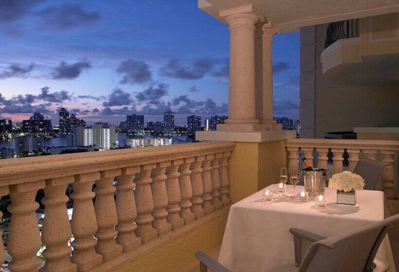 Номер Стандарт 2 Двуспальные Кровати, Acqualina Resort And Residences