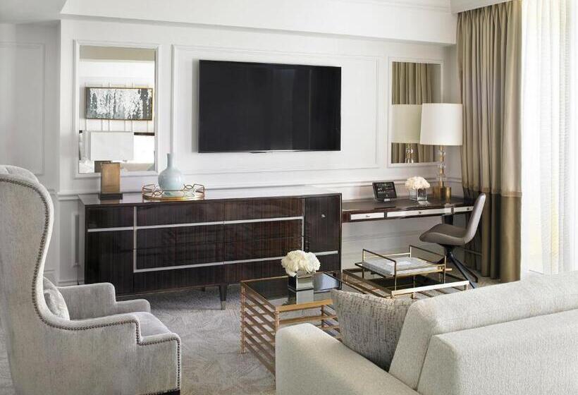 Номер Deluxe Кровать Кинг Вид на Город, Acqualina Resort And Residences