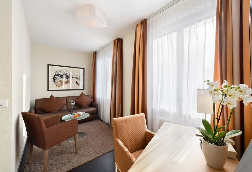 Полулюкс, B Smart Hotel Schönenwerd