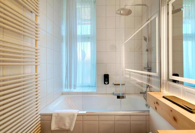 Comfort room with balcony, Villa Post
