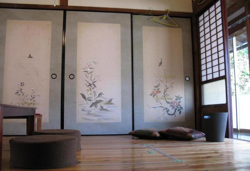 Четырехместный Номер Стандарт, Satoyama Guest House Couture