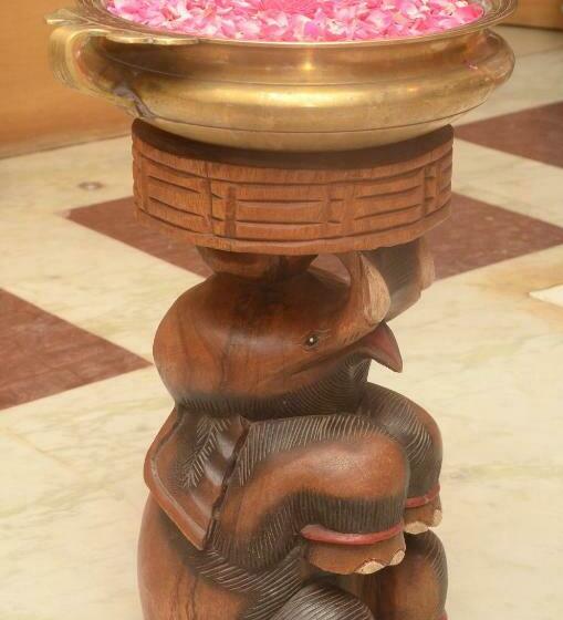 标准三人间, Kanakabhishegam First Hotel From The Thirukadaiyur Temple