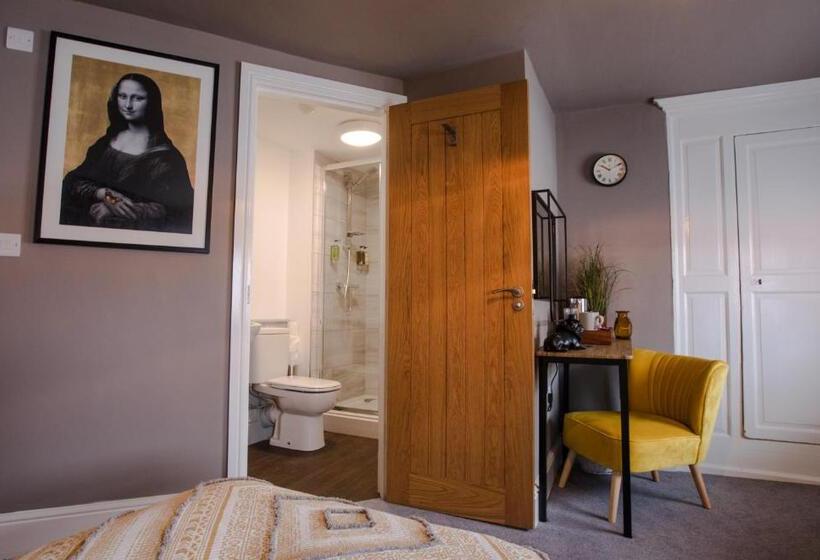 Номер Стандарт, The Wheatsheaf Pub, Kitchen & Rooms