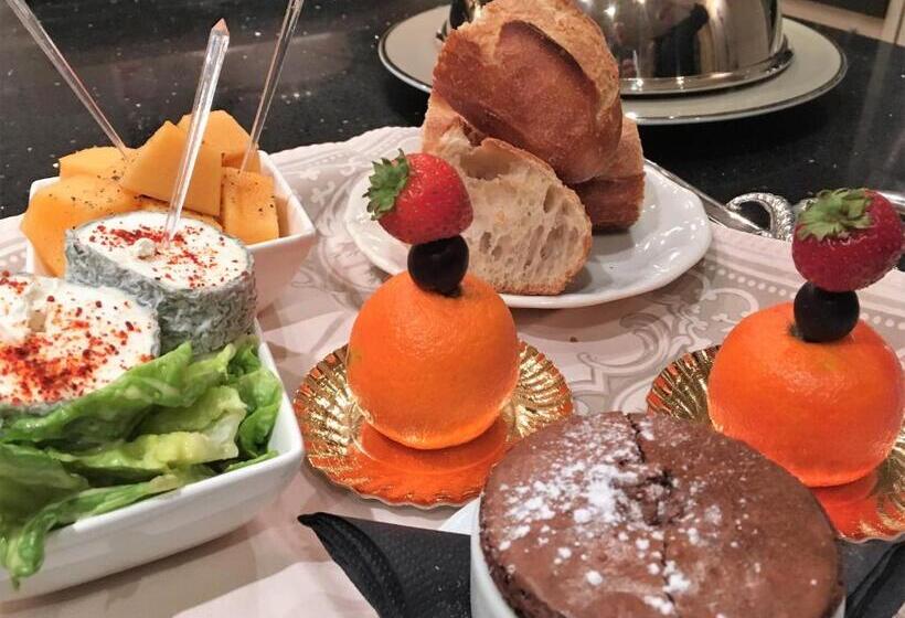 Номер Deluxe, Le Manoir De Maucartier