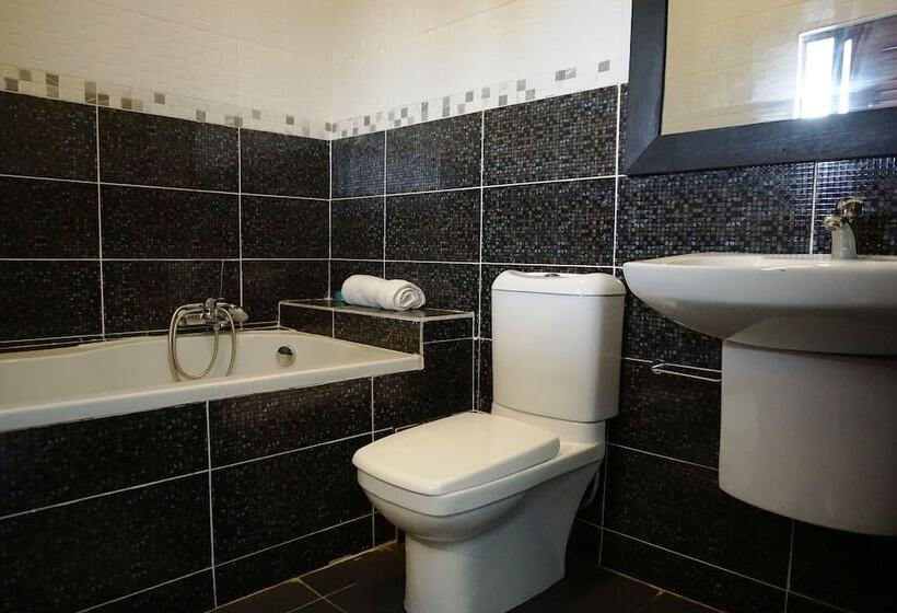 Апартаменты Real 2 Спальни, Accra Royal Castle Apartments & Suites