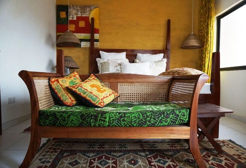 Люкс Повышенной Комфортности, Accra Royal Castle Apartments & Suites