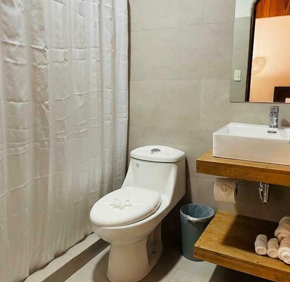 Номер Стандарт 2 Двуспальные Кровати, Ocotal Bed & Breakfast