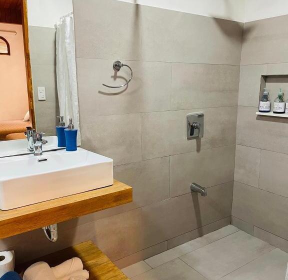 Номер Стандарт Трехместный, Ocotal Bed & Breakfast