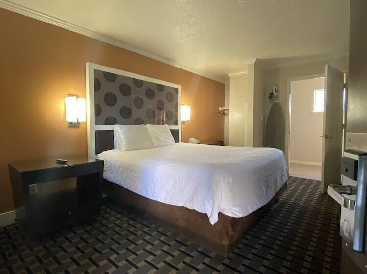 Standart Oda, Budget Inn At The Heavenly Gondola
