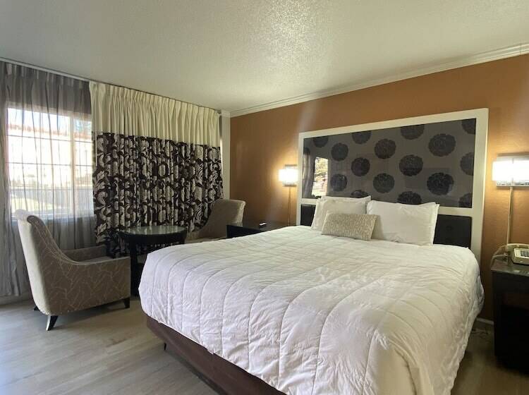 Standart Oda, Budget Inn At The Heavenly Gondola