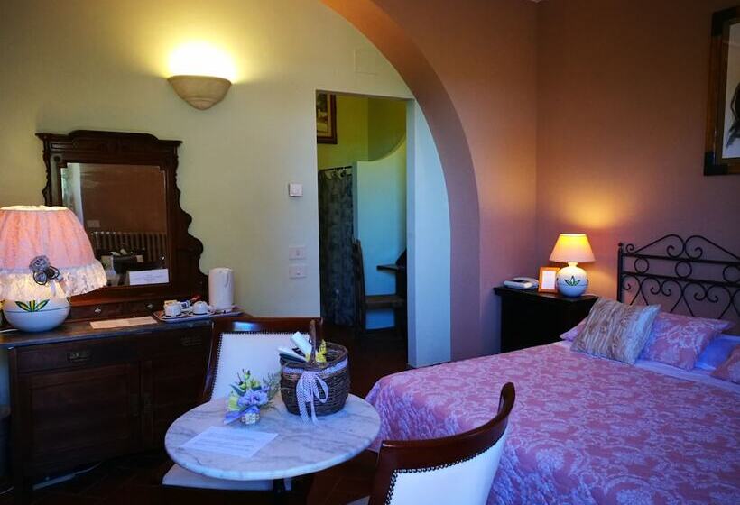 标准三人间, Locanda Le Boscarecce