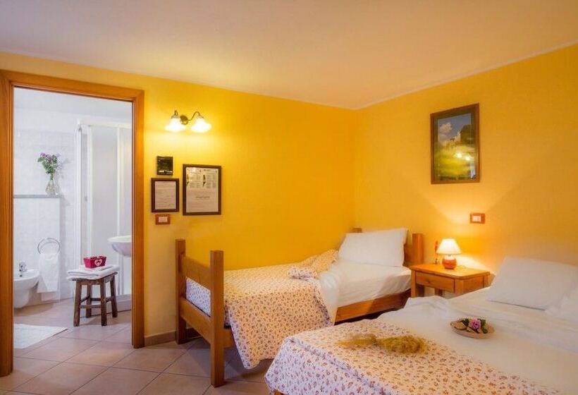 Номер Стандарт Трехместный, Agriturismo Lou Rosé