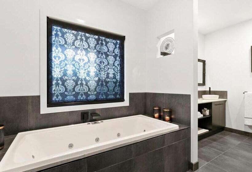 디럭스 스위트 킹 침대, Campania Spa Suite 2