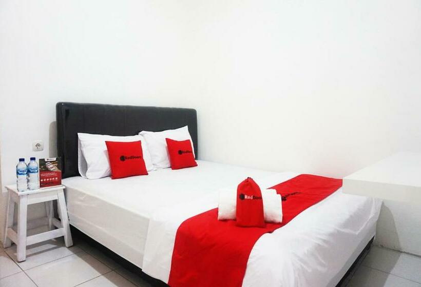 Номер Стандарт, Reddoorz @ Jalan Tanjung Blitar