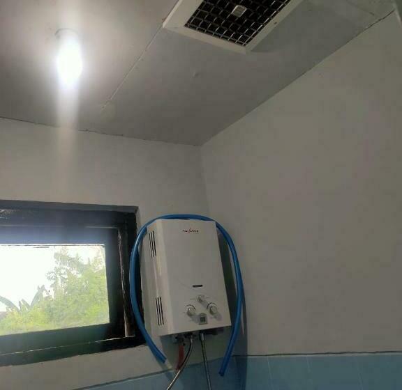 Номер Стандарт, Reddoorz Plus Near Alun Alun Sumenep
