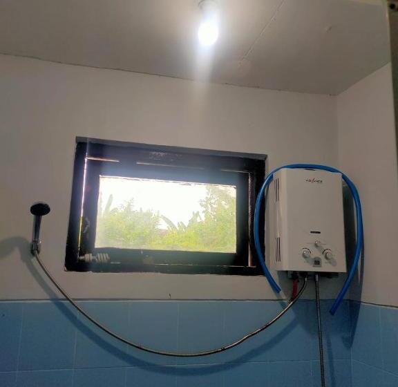 Номер Стандарт, Reddoorz Plus Near Alun Alun Sumenep