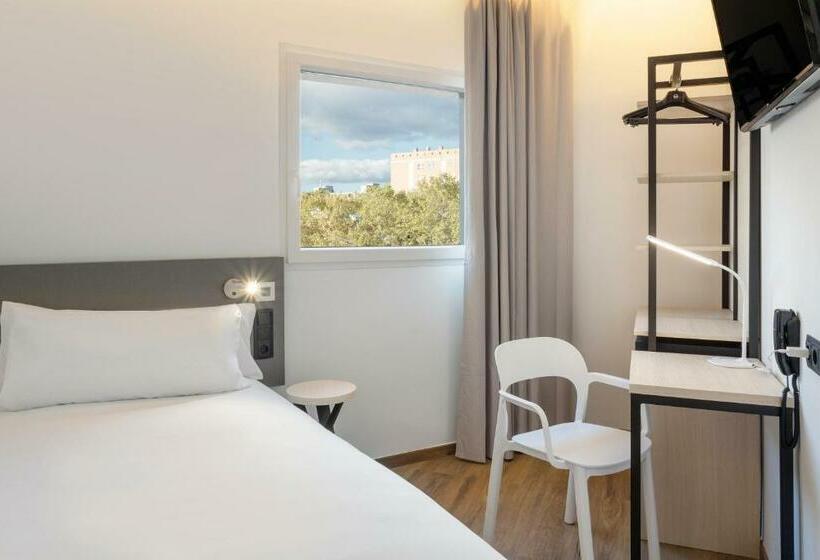 Номер Стандарт Индивидуальный, B&b Hotel Madrid Alcorcón