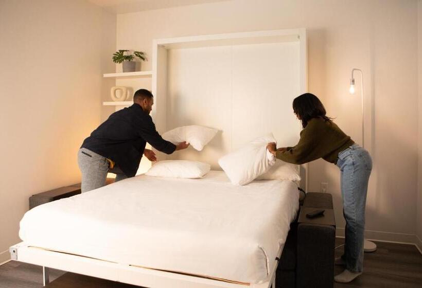 סטודיו דלוקס, Yotelpad Park City