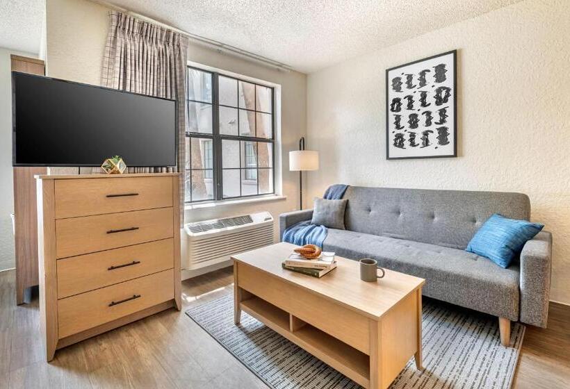 디럭스 스튜디오, Intown Suites Extended Stay High Point Nc