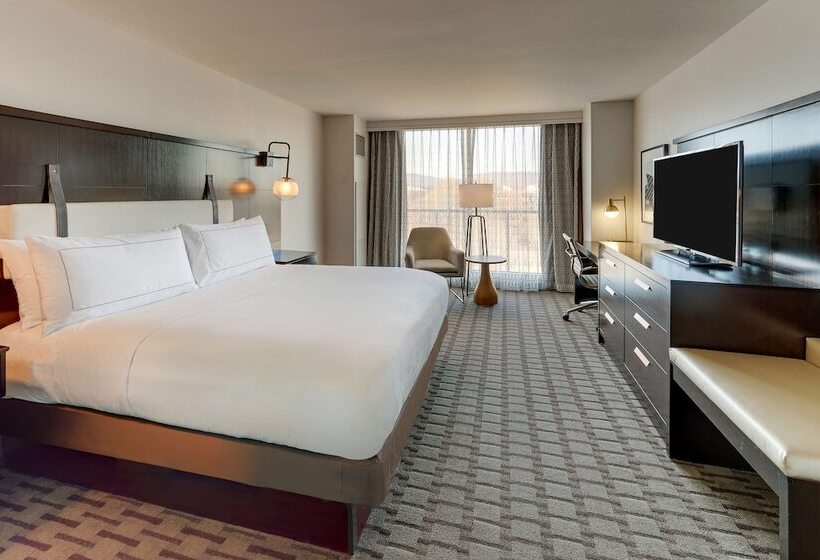Standaardkamer met Tweepersoonsbed, The Chattanoogan Hotel, Curio Collection By Hilton