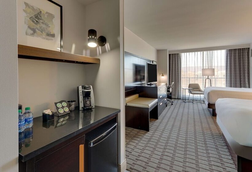 Standaardkamer met 2 Tweepersoonsbedden, The Chattanoogan Hotel, Curio Collection By Hilton