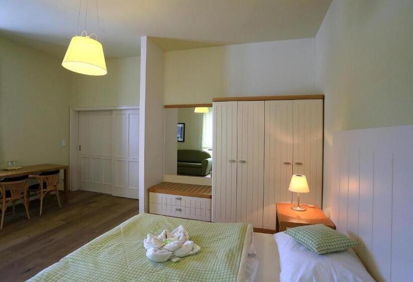 디럭스 주니어 스위트, Resort Líšenský Dvůr