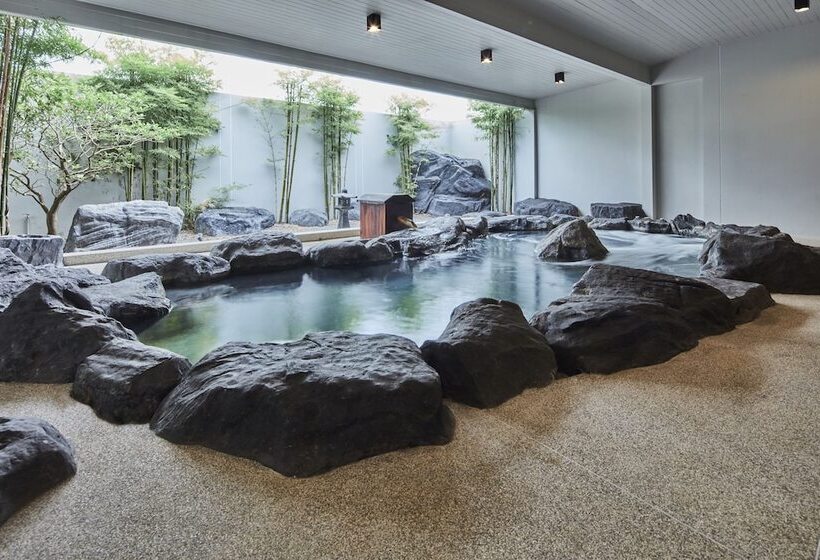 스탠다드 룸 킹사이즈 침대, Serenity Hotel And Spa Kabinburi
