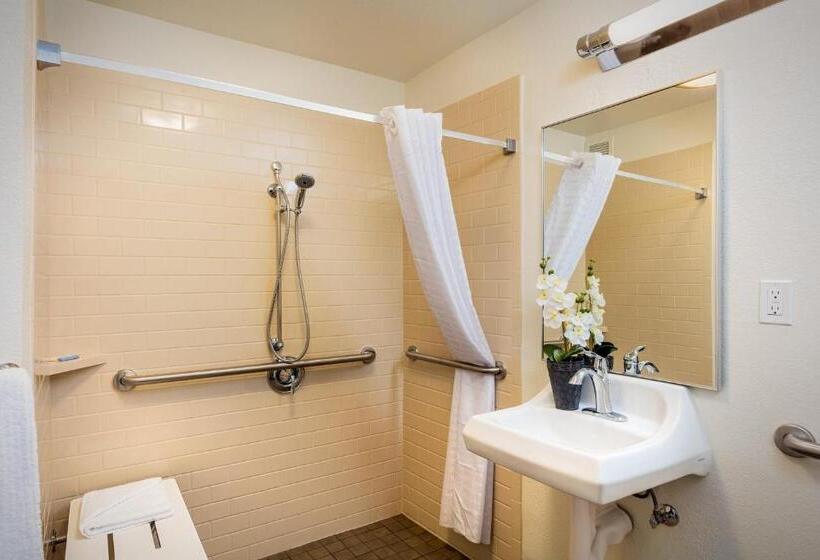 适合残疾人士使用的套间, Candlewood Suites Anaheim   Resort Area, An Ihg