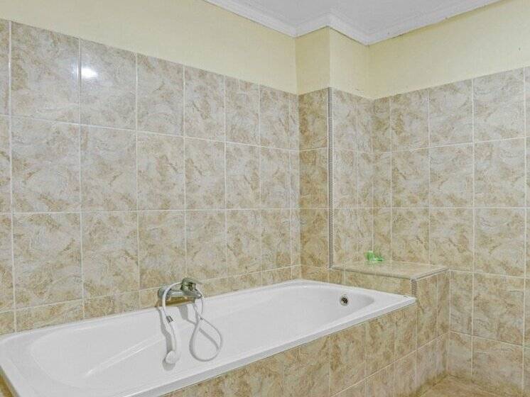 Номер Deluxe, Collection O 90805 Aditya Beach Resort And Spa